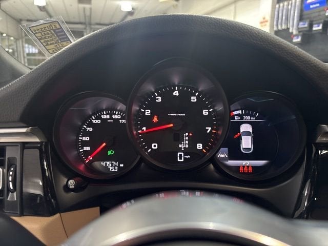 2021 Porsche Macan Base