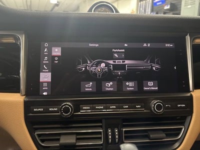 2021 Porsche Macan Base