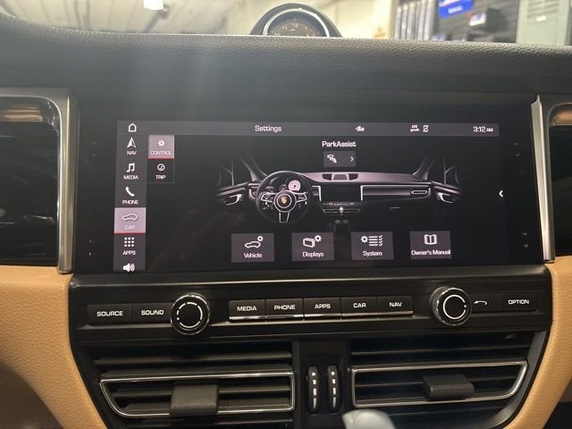 2021 Porsche Macan Base