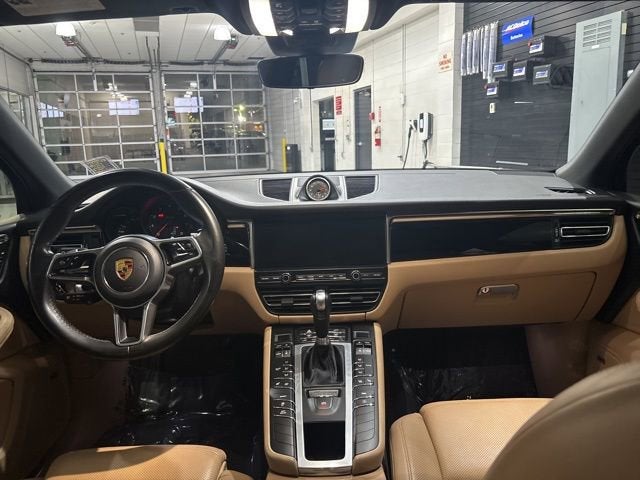 2021 Porsche Macan Base