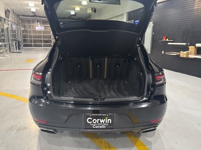 2021 Porsche Macan Base