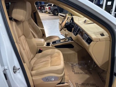 2017 Porsche Macan NA
