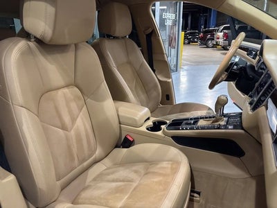 2017 Porsche Macan NA