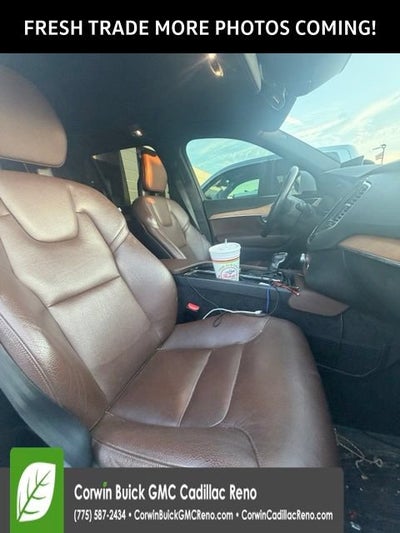 2021 Volvo XC90 T6 Momentum 7 Passenger