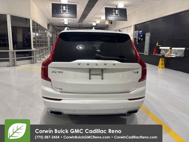 2017 Volvo XC90 T6 Momentum