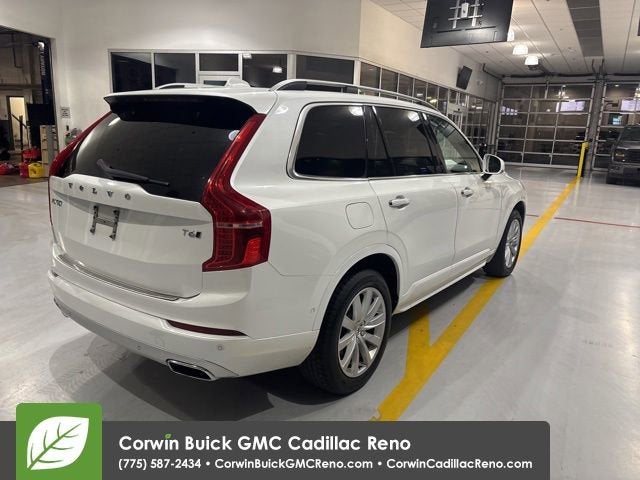 2017 Volvo XC90 T6 Momentum